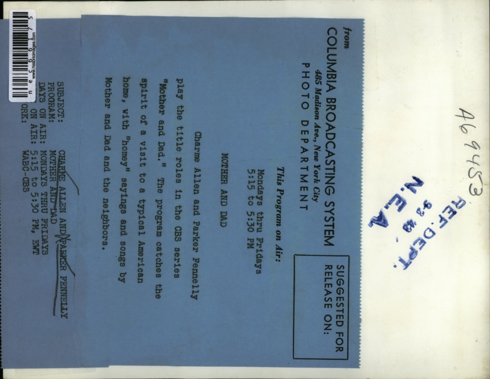 1943 Press Photo Charme Allen and Parker Fennelly in CBS series Mother and Dad