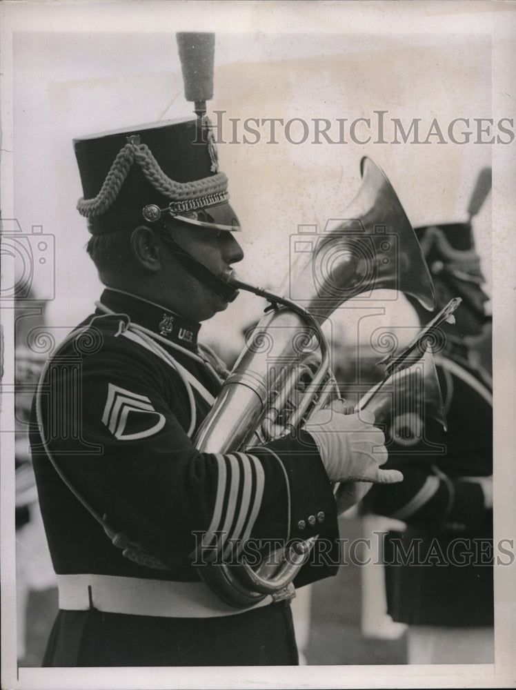 1937 Press Photo At the US Military Academy in Westpoint, NY, one of the musicia- Historic Images