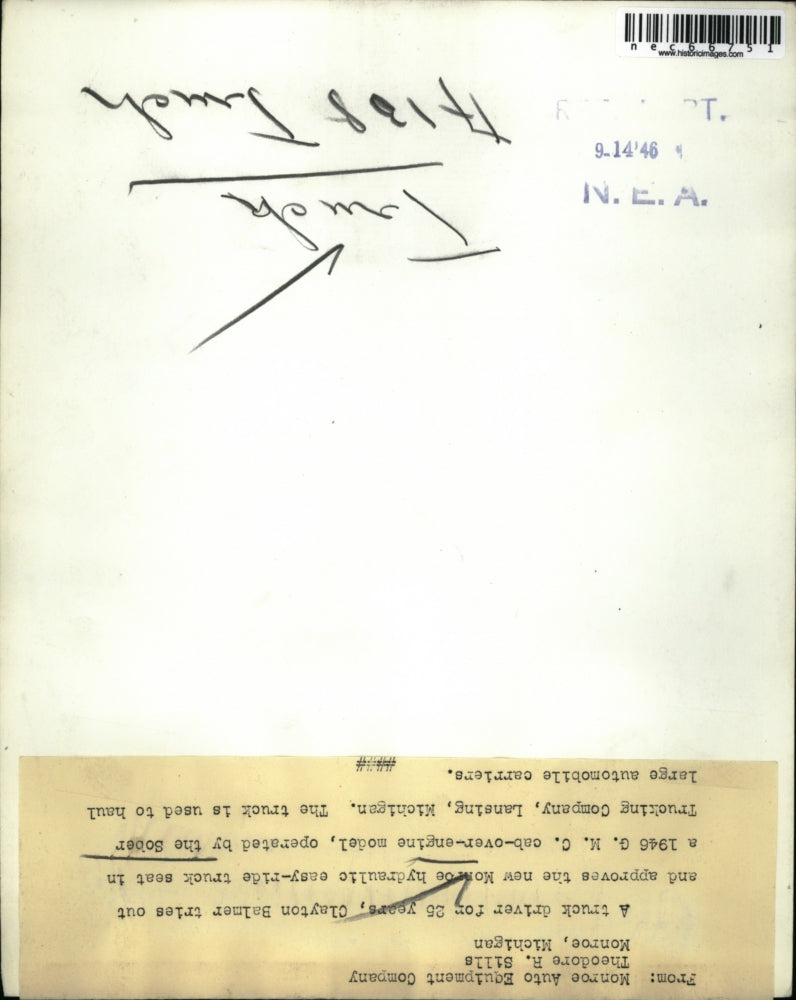 1946 Press Photo Monroe, Michigan Clayton Balmer in new Monroe hydraulic easy