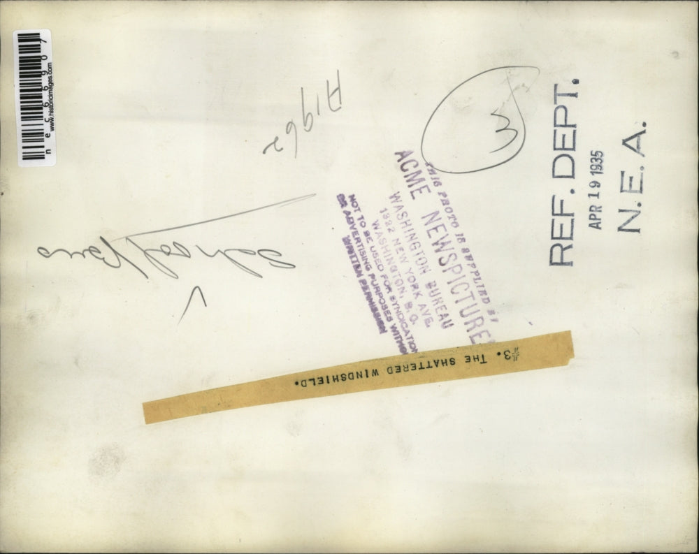 1935 Press Photo Shattered School Bus WIndow