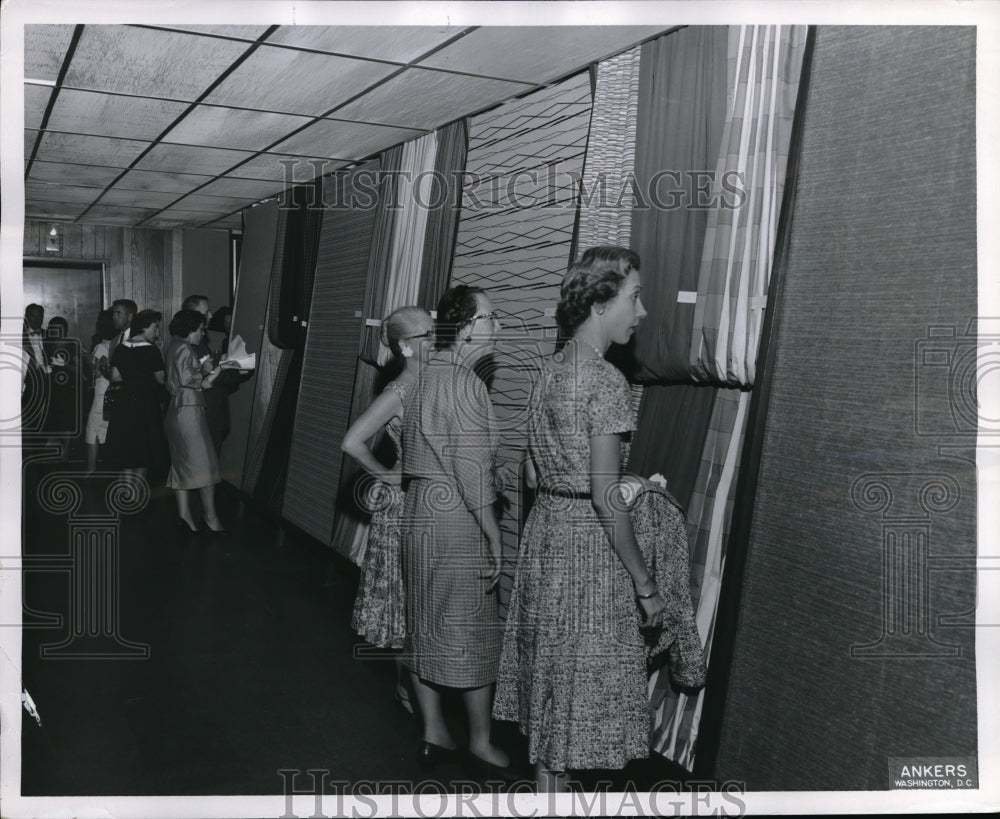 1959 Press Photo Exhibition of largest collection of Danish Textiles