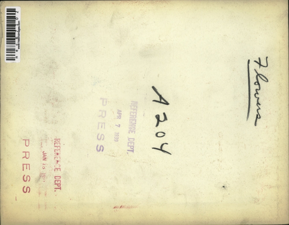 1939 Press Photo A flower display in a home - nec67102