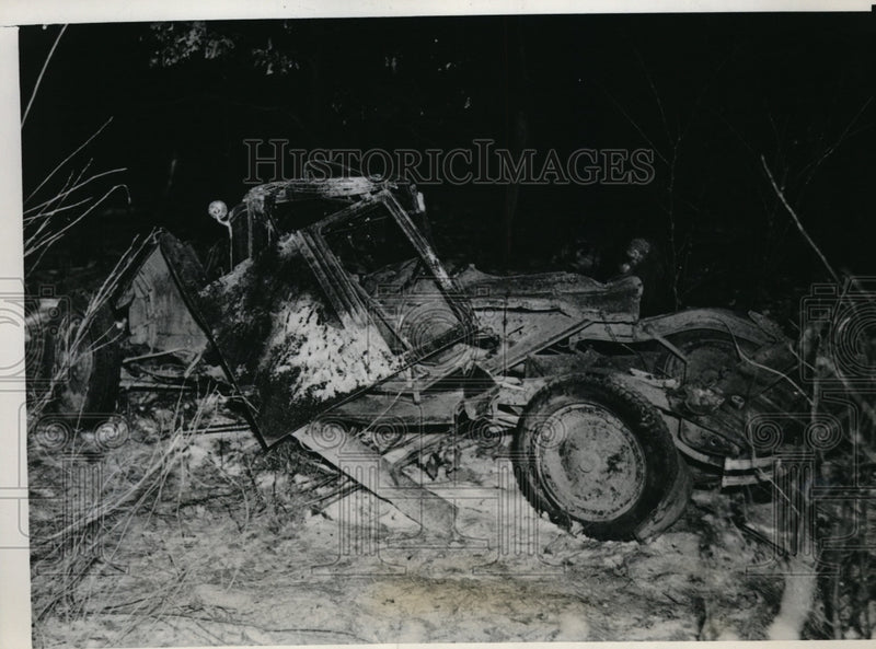 Load image into Gallery viewer, 1938 Press Photo Frederic, Wis wreck of schoolbus hit by a semi truck
