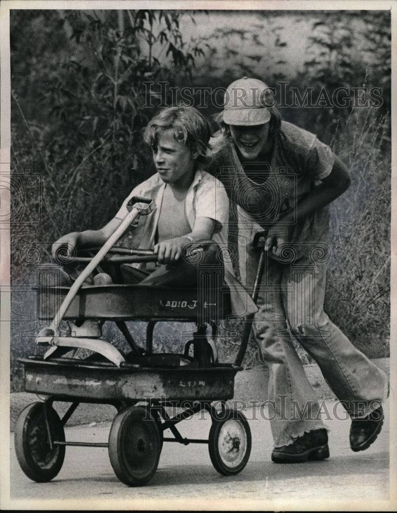 1975 Press Photo Roger King And His Brother Joe St Louis - nec67247