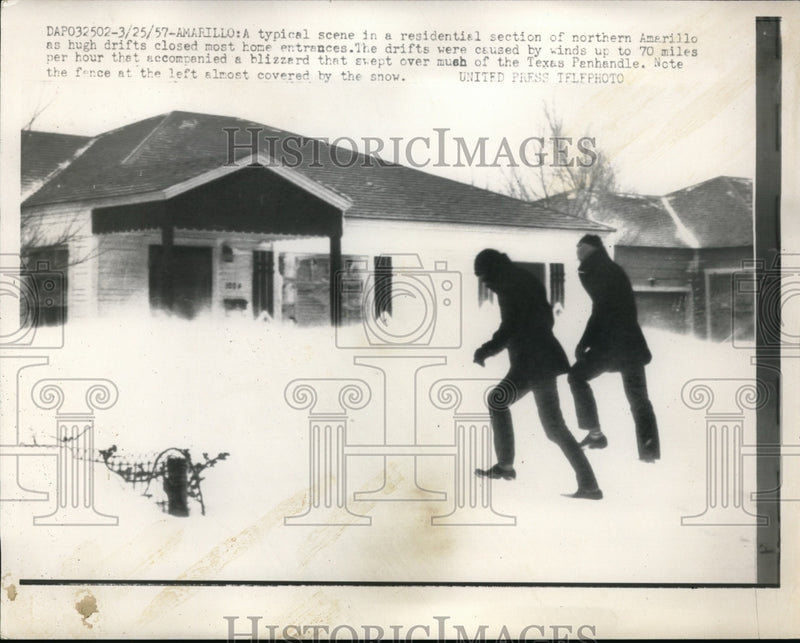 Load image into Gallery viewer, 1957 Press Photo Northern Amarillo Hughe Snow Drifts Blizzard - nec67383

