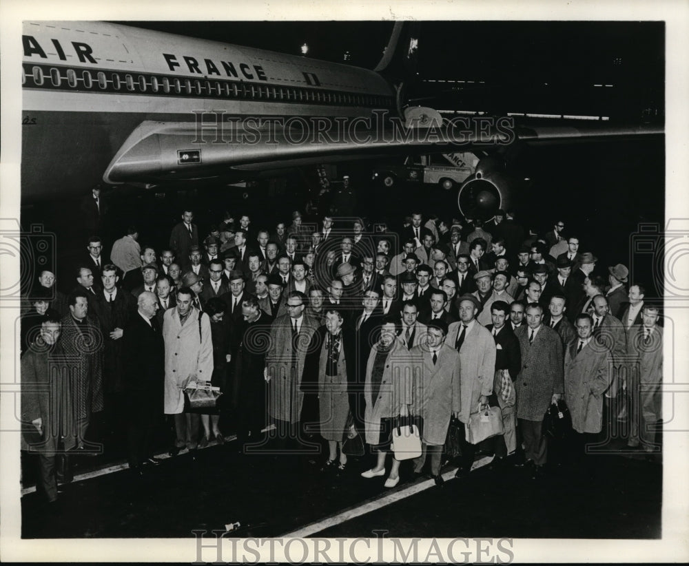 1965 Press Photo Czech Philharmonic Orchestra at Kennedy International Airport