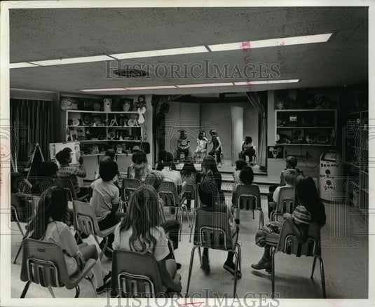 1972 Press Photo Las Vegas Hilton youth hotel - nec67480