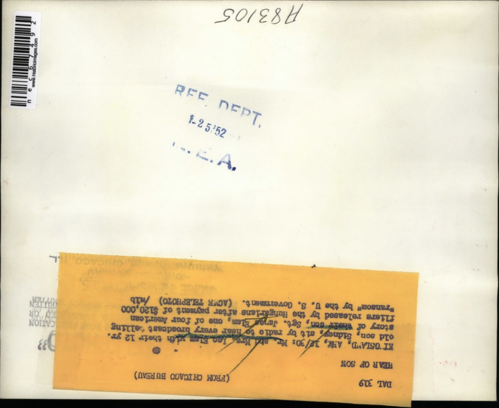 1952 Press Photo Mr & Mrs Leo Elam & Son Sidney Listen To Radio - nec67492