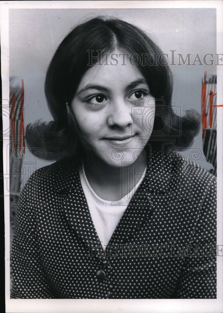 1967 Press Photo Krissann Portale 14 of Harding High School, lowering voting age