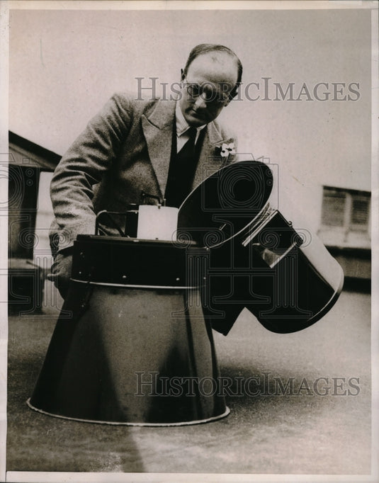 1938 Press Photo Kingsway, London weather conditions can be seen in US to Englan