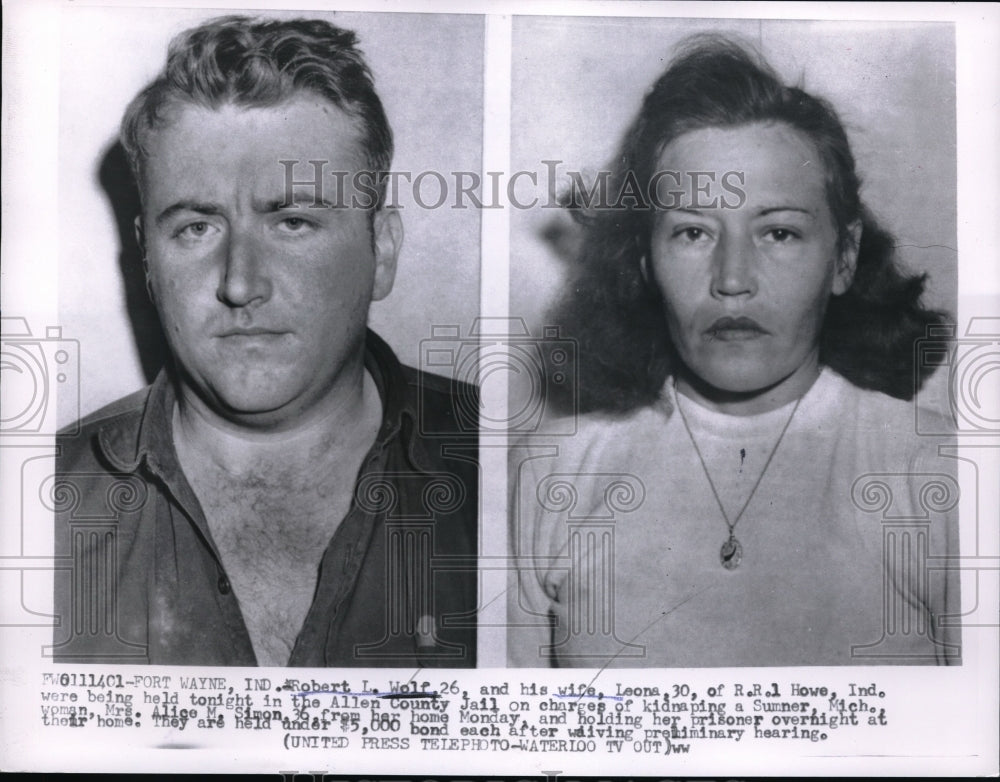 1956 Press Photo Robert Wolf & wife Leona held at the Allen County Jail, Fort Wa