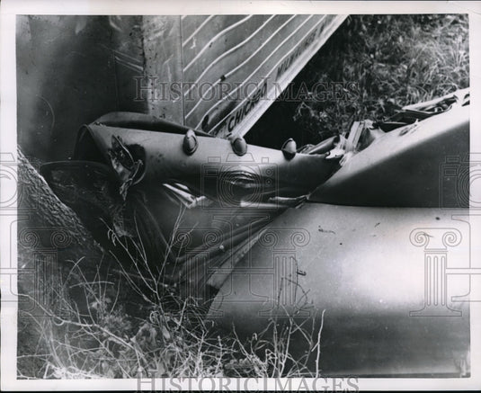 1954 Press Photo Truckdriver James Truman Richey crushed to death in wreck