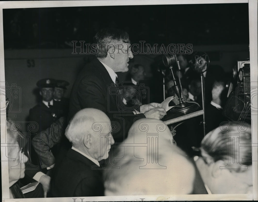 1934 Press Photo Dr. A.L. Barker of John Hopkins University speaks at Hitler tri