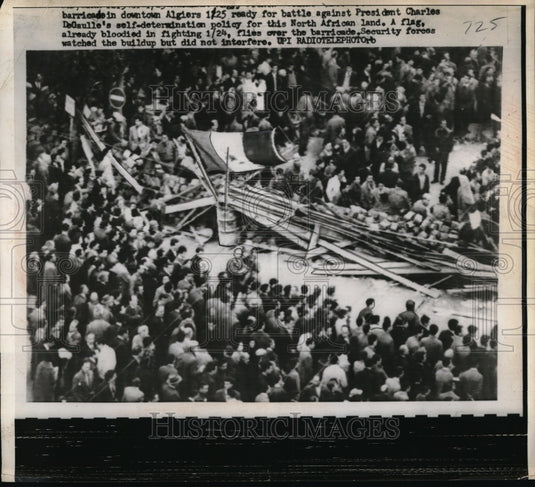 1960 Press Photo Angry men during a riot against President Charles