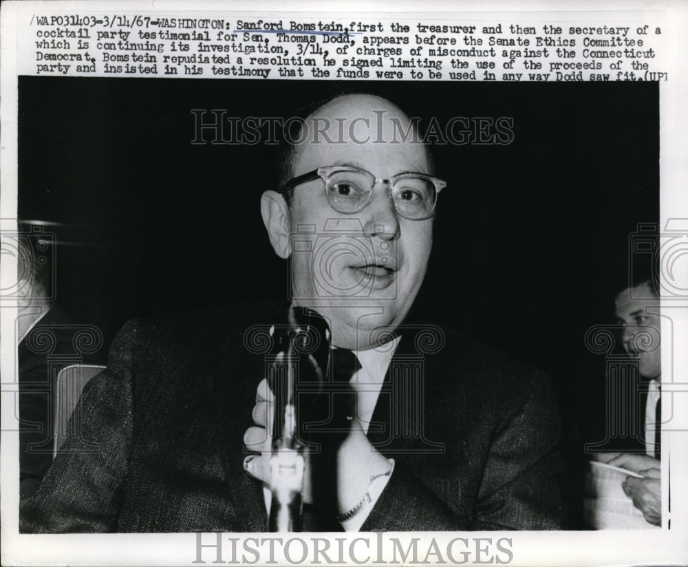 1967 Press Photo Sanford Bomstain the during a cocktail party for Sen. Thomas Do