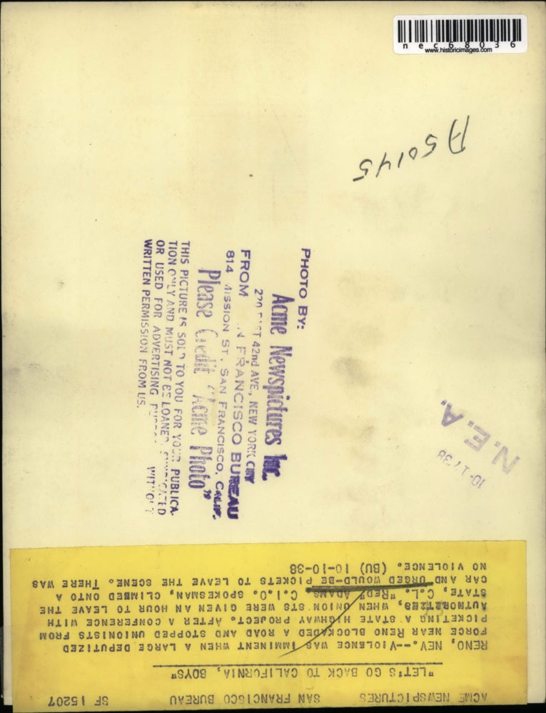 1938 Press Photo C L Red Adams Urging Would Be Pickets To Leave