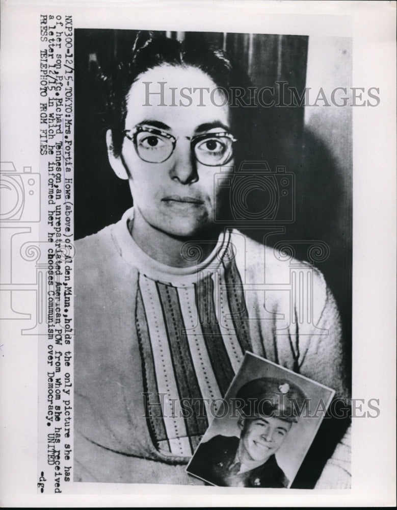 1953 Press PhotoFortia Howe Holds Picture Of Her POW Son PFC Richard Tenneson