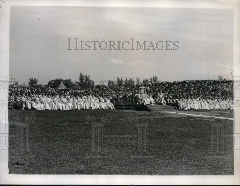 Load image into Gallery viewer, 1937 Press Photo Pageant at Handley High School Stadium in Wincjhester, Va. of
