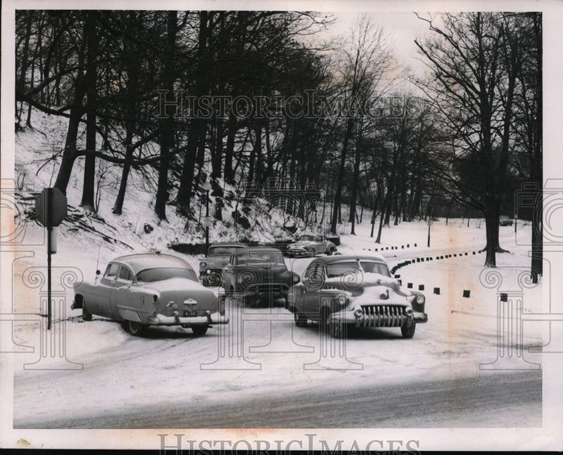 Load image into Gallery viewer, 1957 Press Photo Car Skidded On Ice St Clair Cut Off From East Blvd

