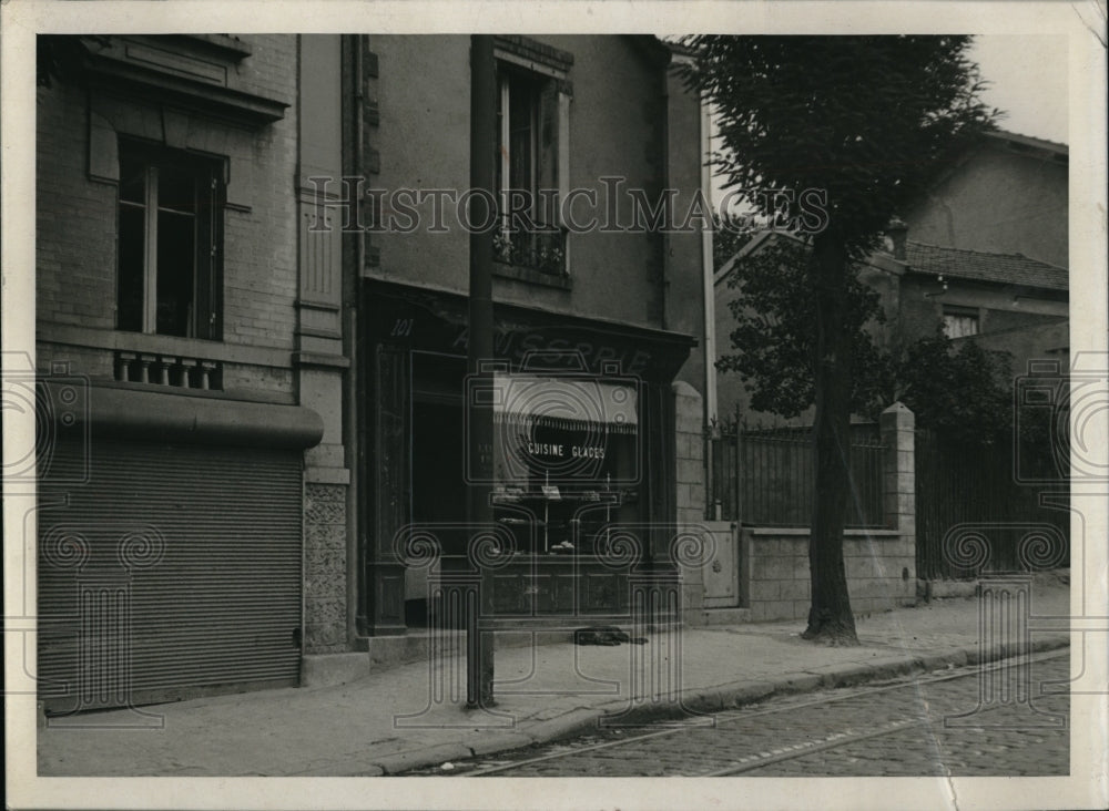 1929 Press Photo Bakery shop in Fontenay sous Bois, France - nec68243