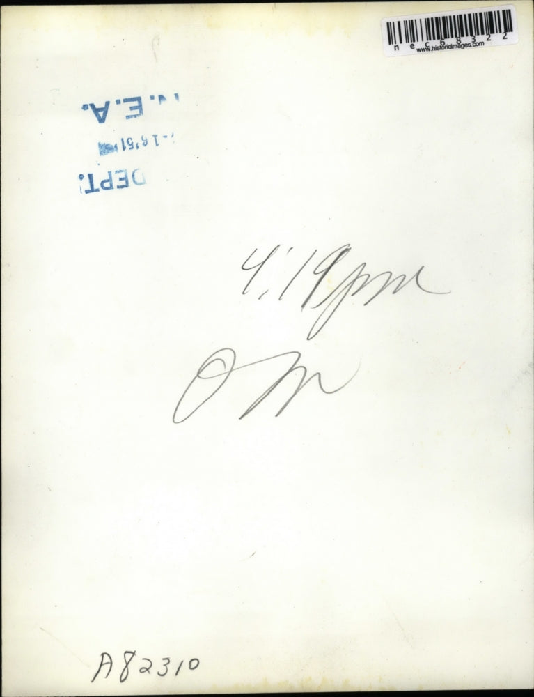 1951 Press Photo Dorothy Allen With Brother John Showing Her Addition