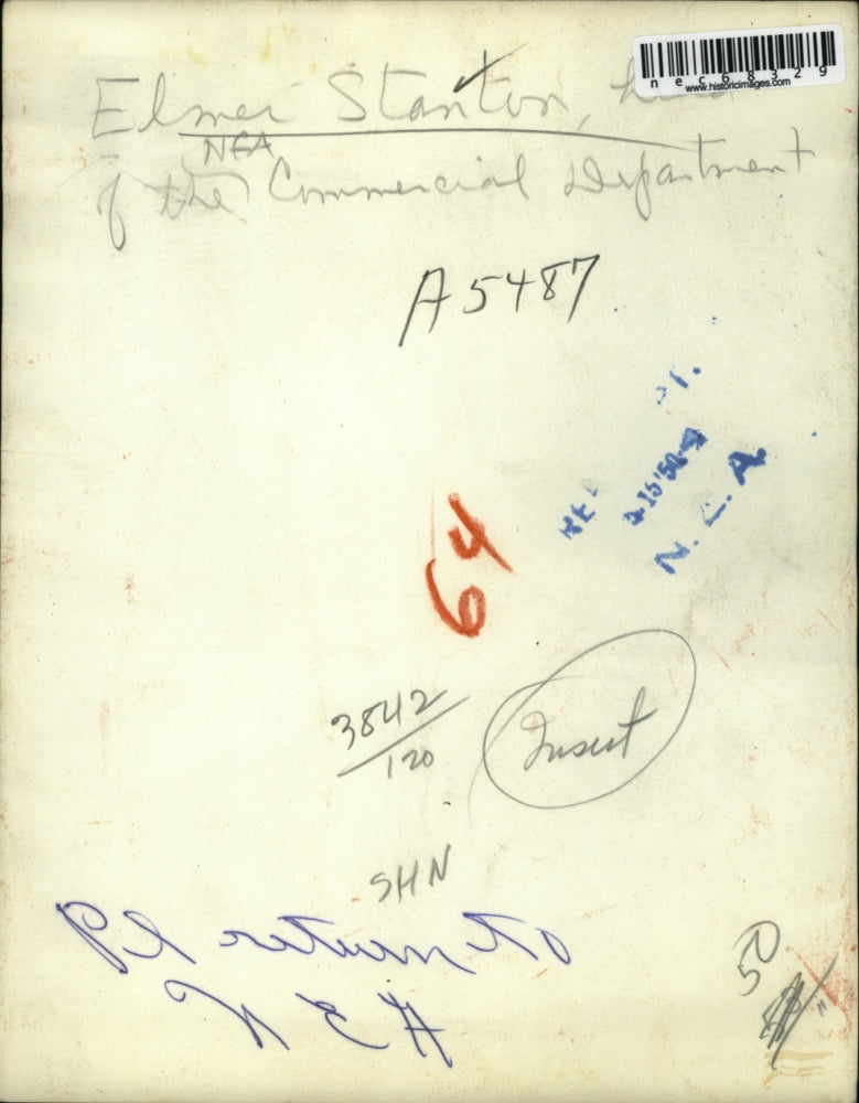 1954 Press Photo Elmer Stanton Commercial Department - nec68329