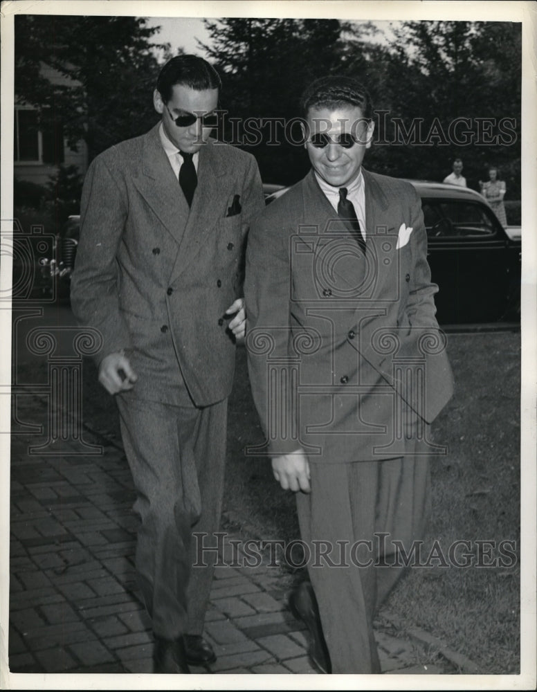 1941 Press Photo William Thiele entered court undersubpoena.
