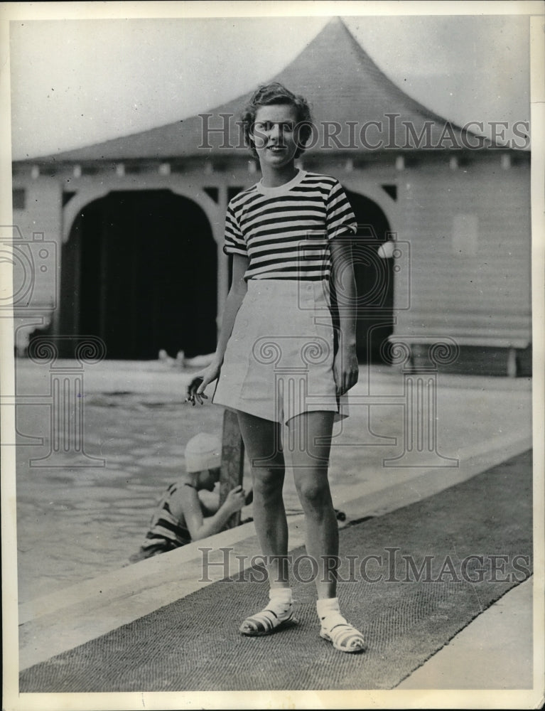 1934 Press Photo Miss Helen Harmonson At The Pool Of The Princess In Bermuda