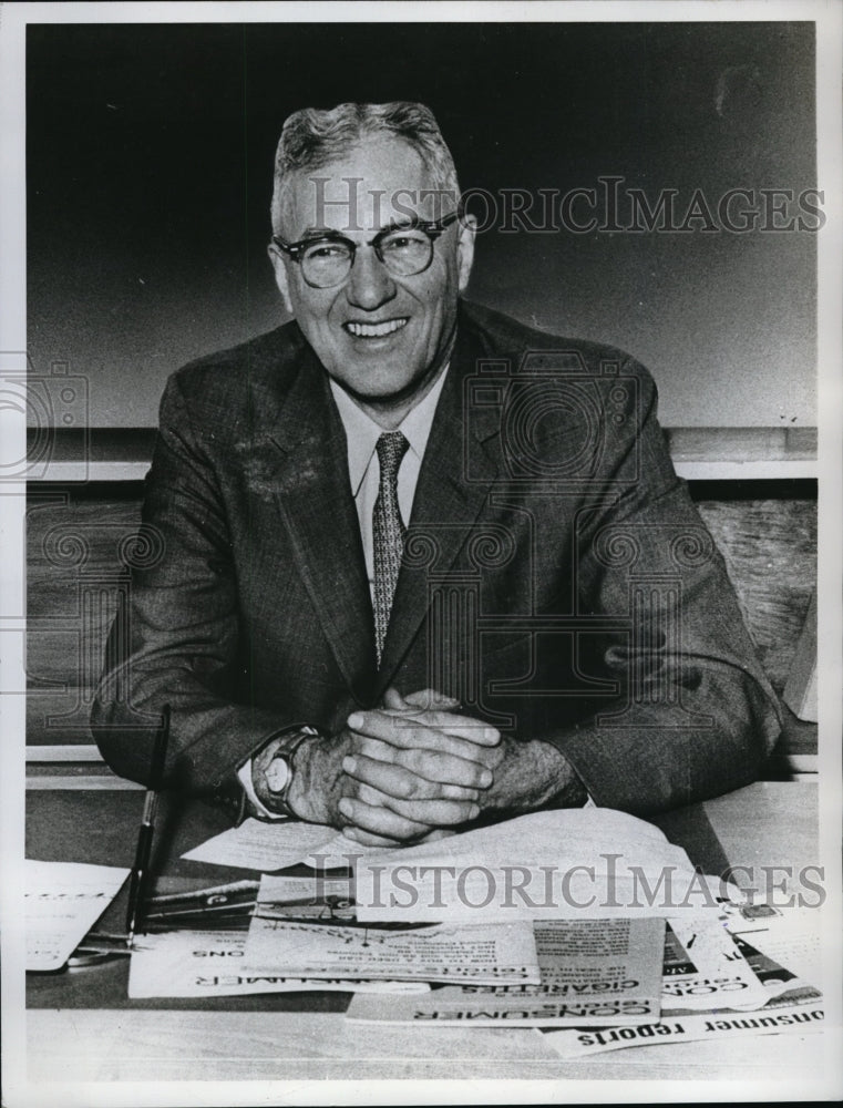 1960 Press Photo Colston Warne President Of US Consumers Union