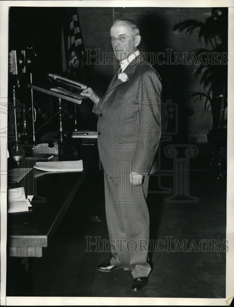 Load image into Gallery viewer, 1933 Press Photo Henry Harriman of Boston as he opened the convention
