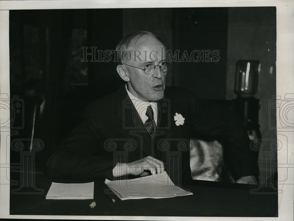 1934 Press Photo Henry Harriman as he testifies