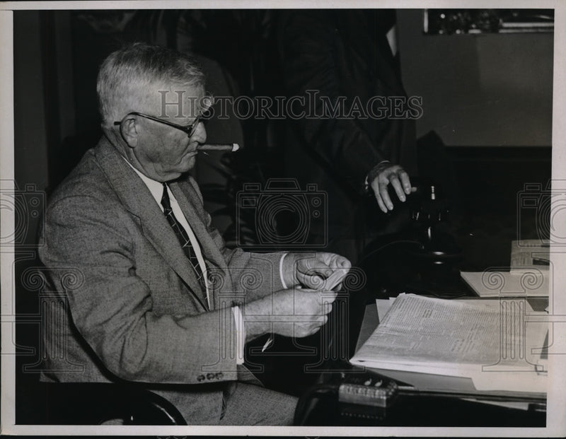 Load image into Gallery viewer, 1937 Press Photo Vice President John Nance Garner back on the job at Washington
