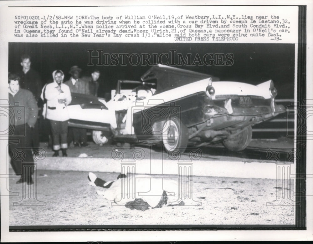 1958 Press Photo Body of William O'Neil, 19 lay near the wreakage of the car he was driving