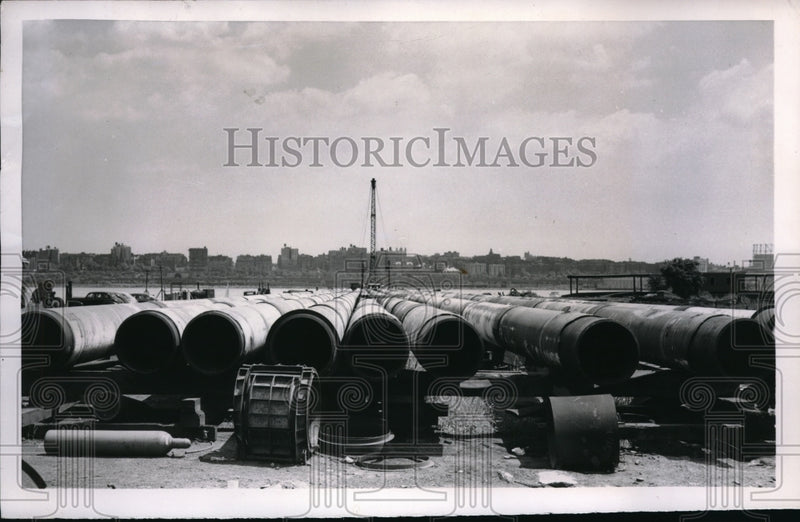 Load image into Gallery viewer, 1950 Press Photo Long Pipes at Edgewater, New York. to be used in gas line
