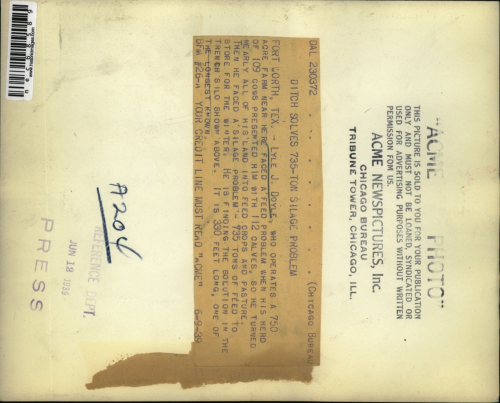 1939 Press Photo Lyle Doyle solves 735-ton silage problem through the trench