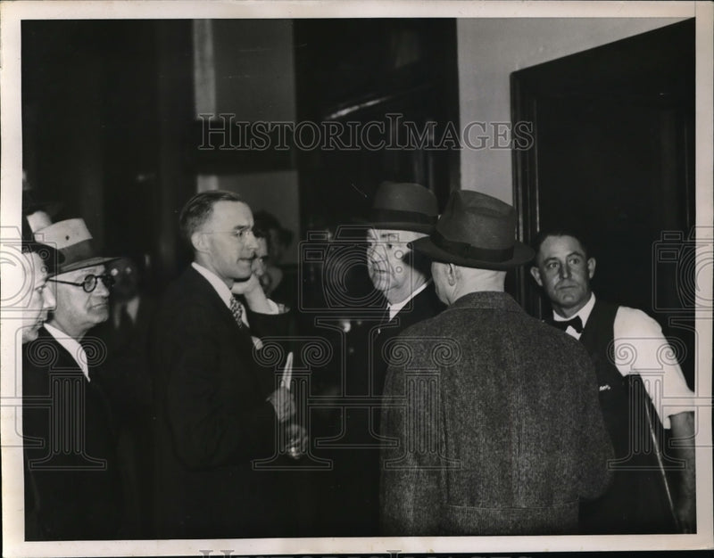 Load image into Gallery viewer, 1936 Press Photo Attorney John H. Kafes Attends Wendel Inquiry in Trenton
