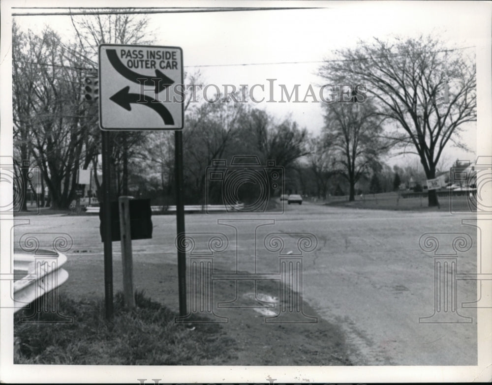 1972 Press Photo Traffic Sign - nec68694