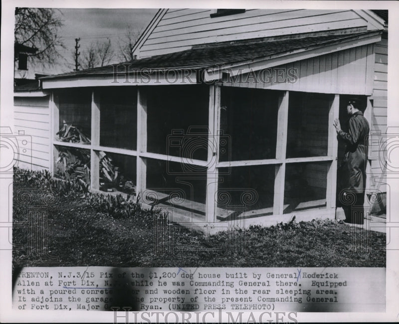 Load image into Gallery viewer, 1954 Press Photo 1,200 dollar dog house built by Gen. Roderick New Jersey
