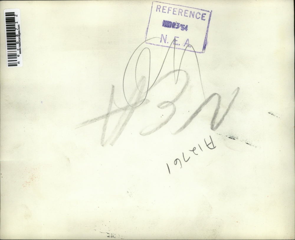 1954 Press Photo 1,200 dollar dog house built by Gen. Roderick New Jersey