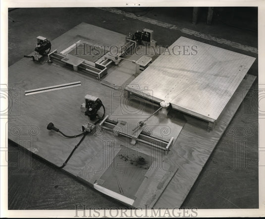 1953 Press Photo System of levers and graphs chart fall off parachute