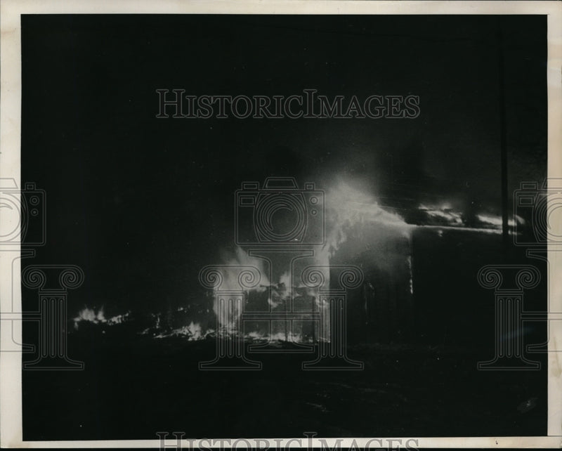 Load image into Gallery viewer, 1940 Press Photo Vaasa, Finland flames from Russian bombing of the city
