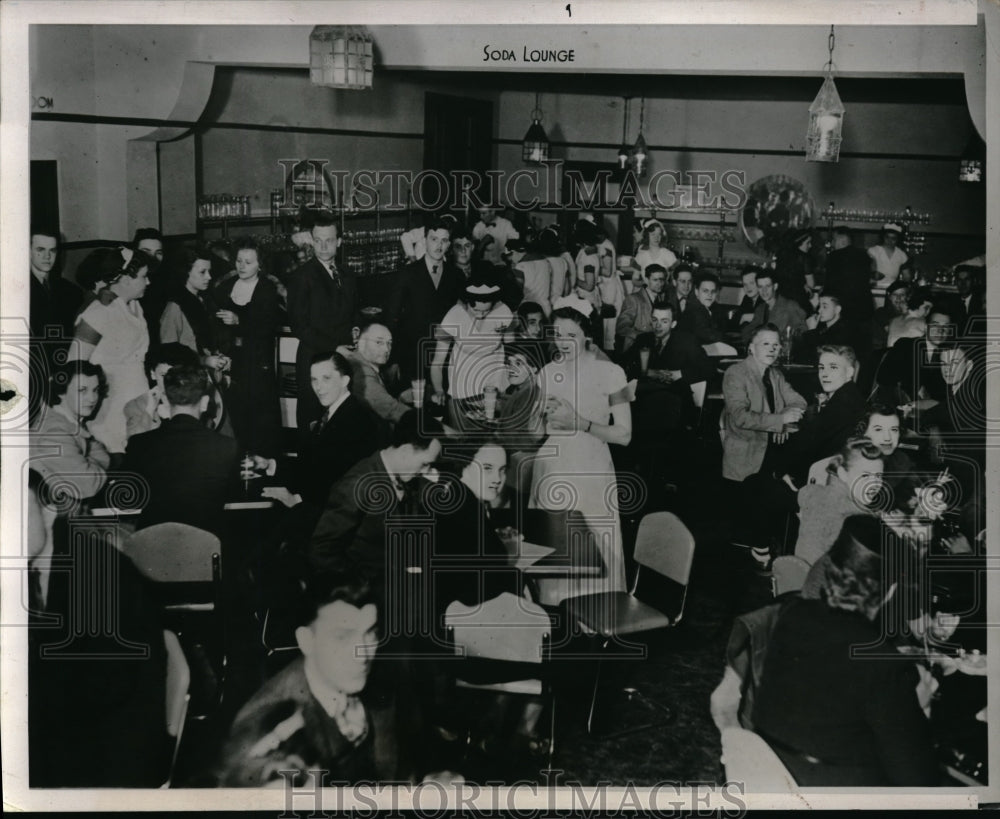 1938 Press Photo Liqourless Night Club for Youth in Milwaukee Wisconsin