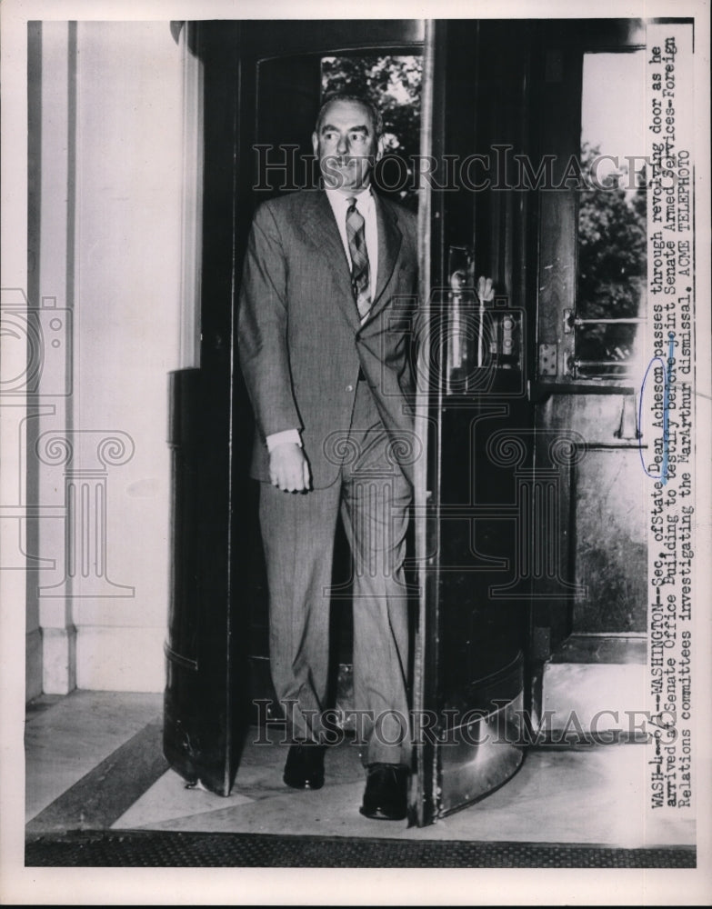 1951 Press Photo Sec.of State Dean Acheson arrives at Senate Office Building.