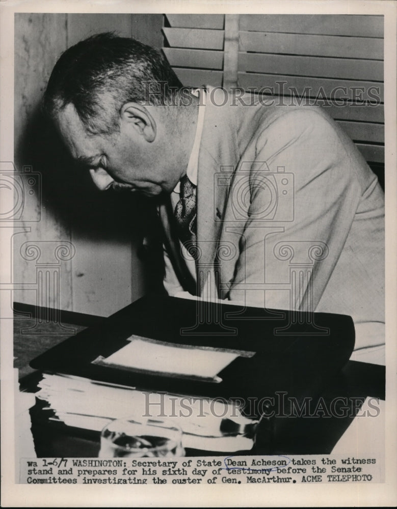 1951 Press Photo Sec. of State Dean Acheson prepare his Testimony at Senate.