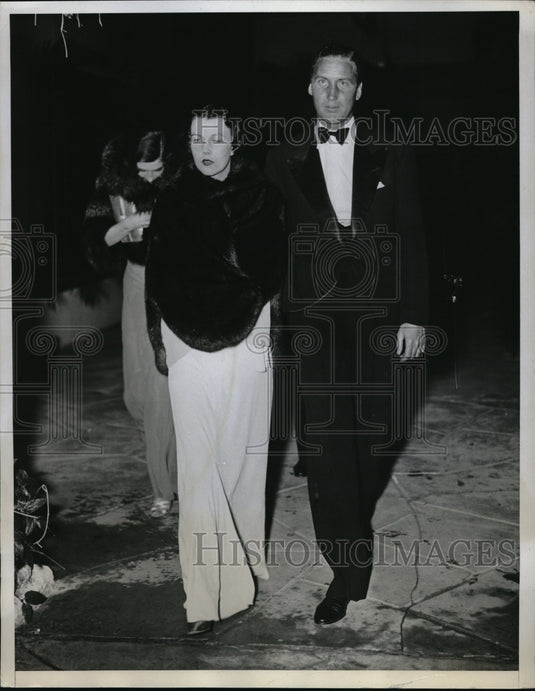1934 Press Photo Mr & Mrs George J Atwell Jr at Colony Club Palm Beach Florida