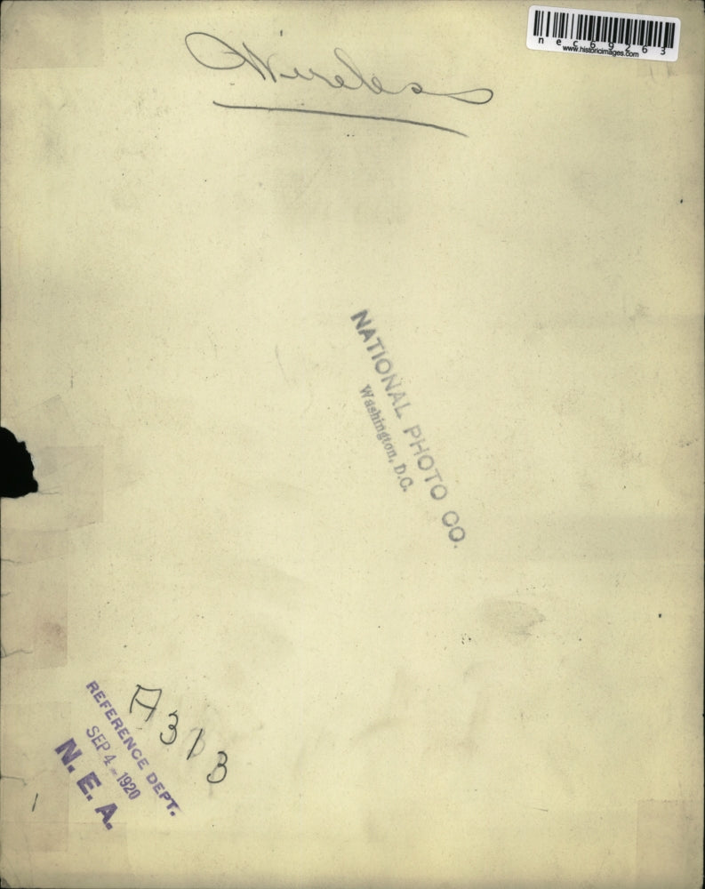 1920 Press Photo A photo showing a letter from Daniels