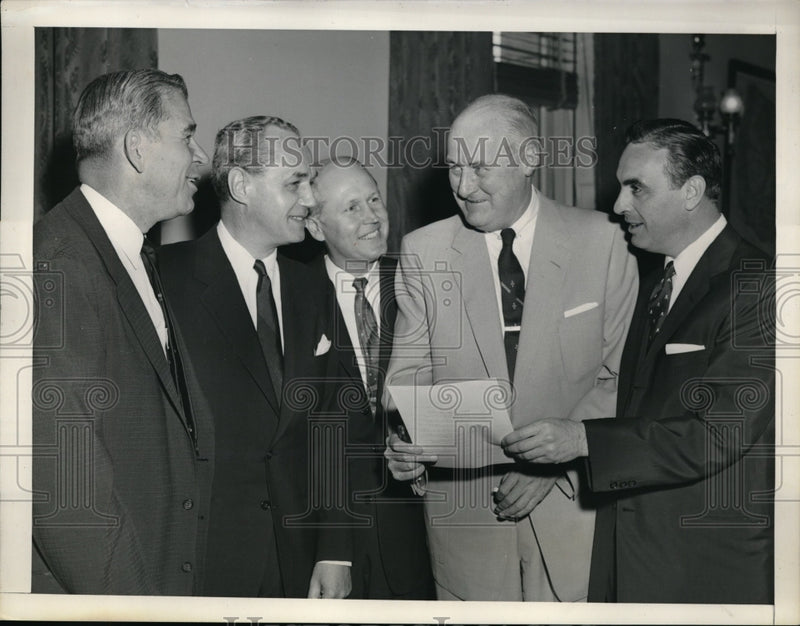 Load image into Gallery viewer, 1955 Press Photo Group of Governors Push Highway Building to Feds in DC
