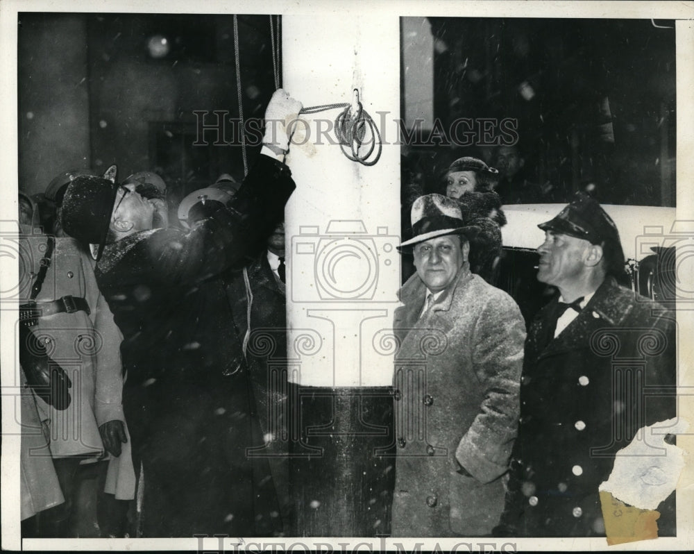 1935 Press Photo Attorney Edward G. Reilly, Chief of the Defense staff,defending