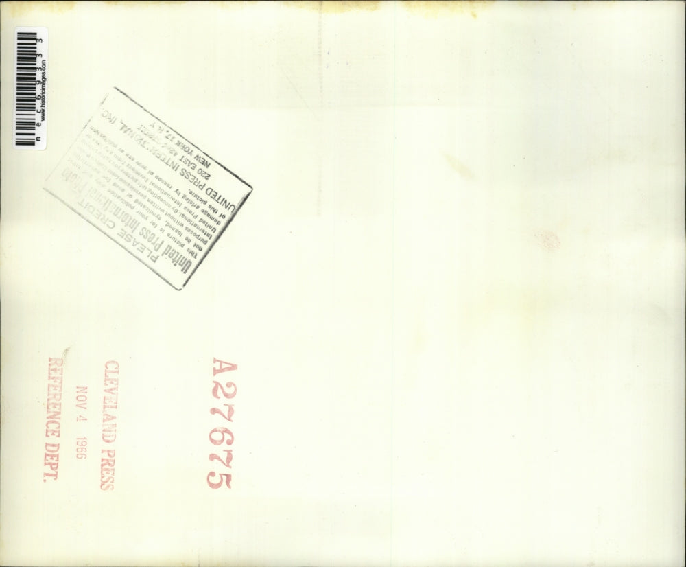 1966 Press Photo Doris Jenkins Shovels Firefighting Foam From Yard