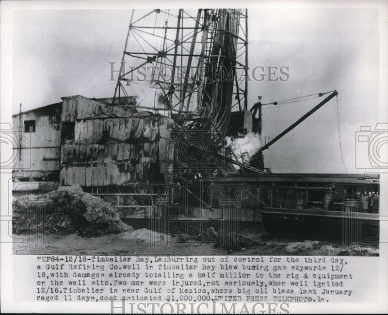 Load image into Gallery viewer, 1953 Press Photo Timbalier Bay Gulf Refining Co. Burns Out of Control
